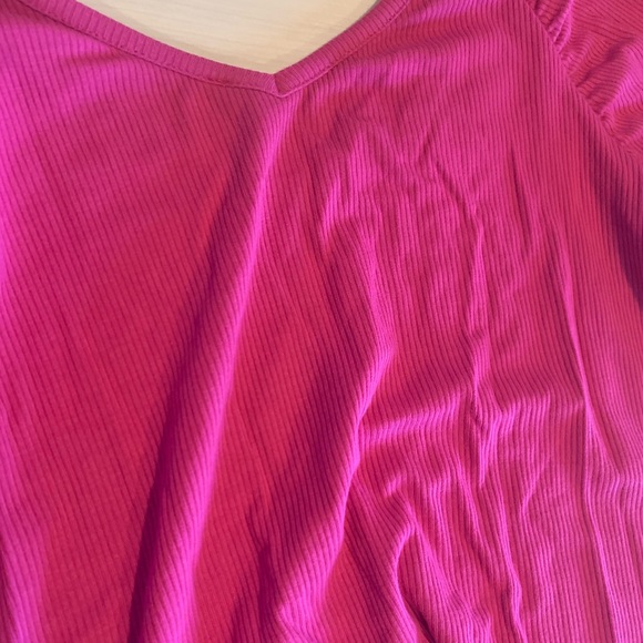 Women’s BKE Core V-Neck Top - Picture 6 of 7
